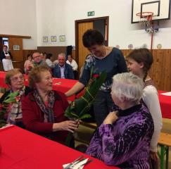 Slika-proslava ob krajevnem prazniku Smartno